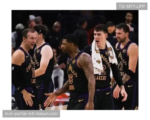 无詹湖人进攻效率119.6净胜分+7.7 东契奇里夫斯组合胜率81.8%